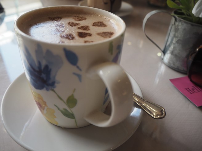 OLYMPUS DIGITAL CAMERA